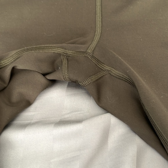 Lululemon In Movement Olive - Picture 2 of 6